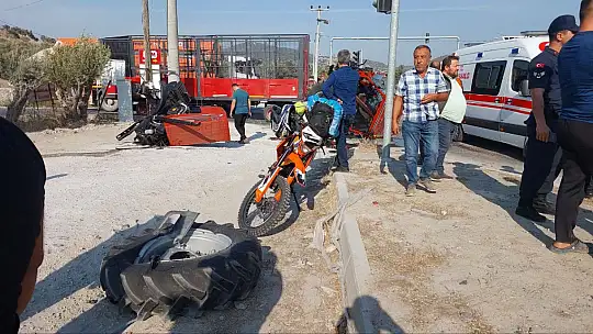 ORTALIĞIN SAVAŞ ALANINA DÖNDÜĞÜ KAZADA TRAKTÖR İKİYE BÖLÜNDÜ