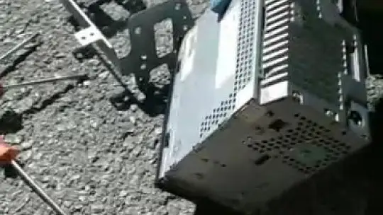 Oto teybinde uyuşturucu sevkiyatı polise takıldı