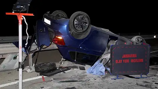 Otomobil kamyona arkadan çarptı: 1 ölü