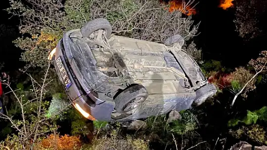 OTOMOBİL ŞARAMPOLE DÜŞTÜ