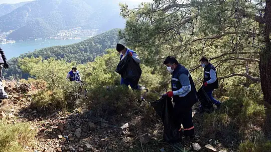 Oyuktepe'de temizlik yapıldı