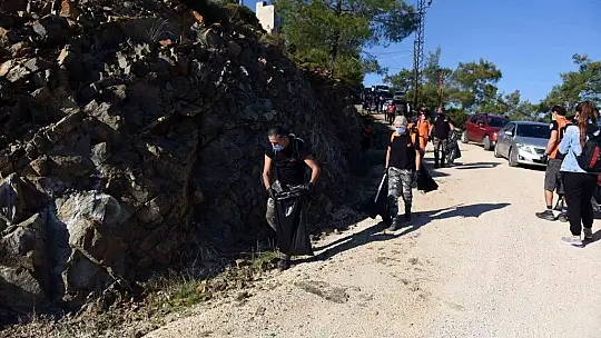 Oyuktepe'de temizlik yapıldı