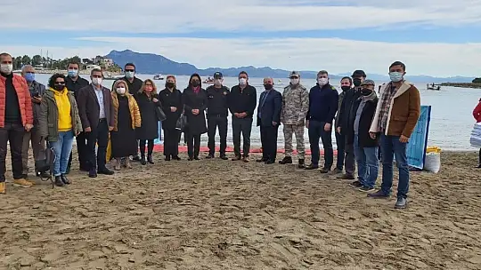 Pandemide hayatını kaybeden sağlık çalışanları için kulaç attılar