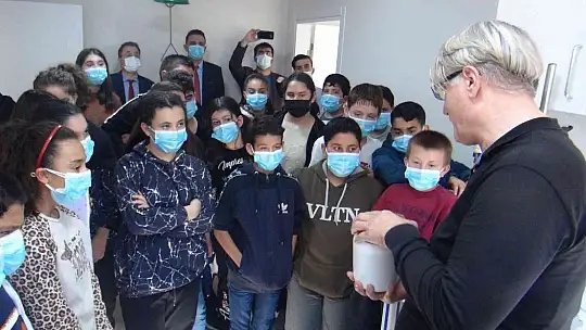 Pandeminin parlayan sektörü kozmetik sanayi
