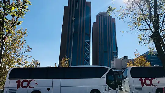 Öğrenciler Ata'nın huzuruna çıktı