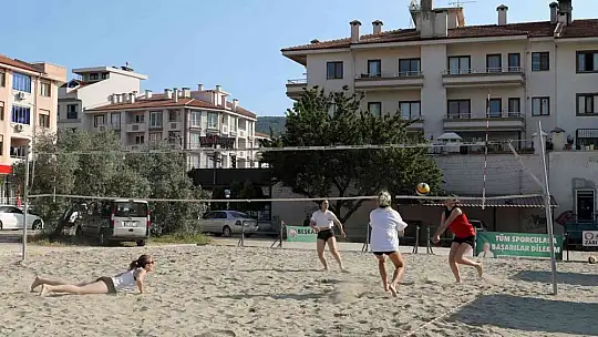 Plaj Voleybolunda ödüller sahiplerini buldu