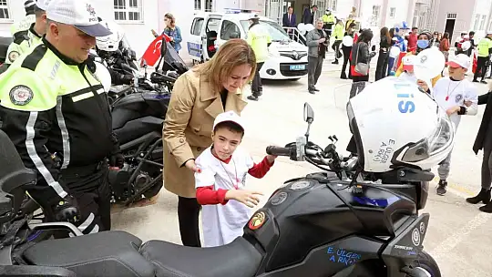 Polis özel bireyler ile bir araya geldi