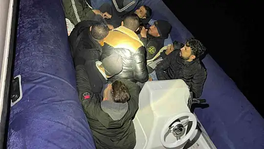 RADARLA TESPİT EDİLEN 40 DÜZENSİZ GÖÇMEN YAKALANDI