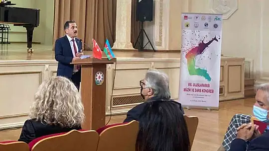 Rektör Çiçek'ten Azerbaycan Başkenti Bakü'ye ziyaret