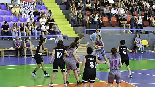 Rektörlük Basketbol turnuvası ödülleri verildi