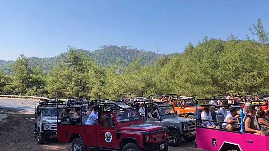 Safari jeeplerine sıkı trafik denetimleri devam ediyor