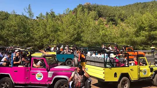 Safari jeeplerine sıkı trafik denetimleri devam ediyor