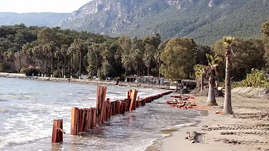 Sahil kumlarına 'Çin seddi' gibi önlem