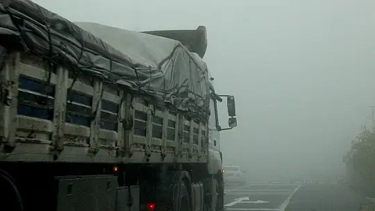 Sakar geçidinde görüş 5 metreye düştü