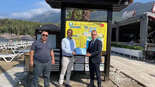 Sakin Kent Akyaka plajı 'Mavi' gerdanlığını taktı