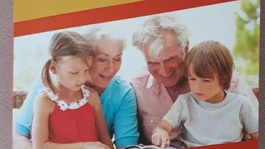 Salgın sürecinde evden çıkmayan emekli öğretmen 4 kitap yazdı