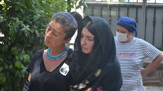 Sanat camiası Ali Demirel'i son yolculuğunda yalnız bıraktı