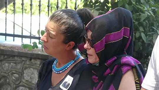 Sanat camiası Ali Demirel'i son yolculuğunda yalnız bıraktı