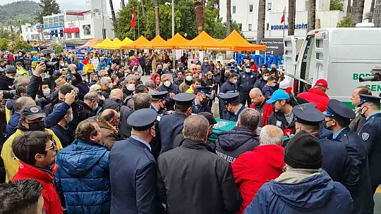 Sanatçı dostları Akrep Nalan'ı yalnız bıraktı