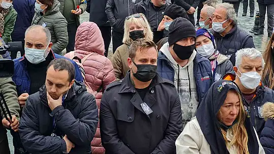 Sanatçı dostları Akrep Nalan'ı yalnız bıraktı