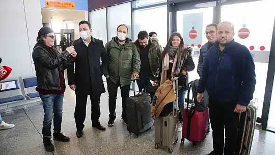 Savaşın ortasında kalan turizmciler 84 saatlik yolculuğun ardından Bodrum'a ulaştı: İlk işleri baklava yemek oldu