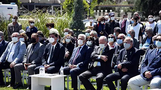 Karaca, sağlık çalışanlarının yanında olmaya çalışıyoruz