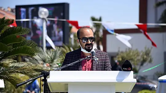 Karaca, sağlık çalışanlarının yanında olmaya çalışıyoruz