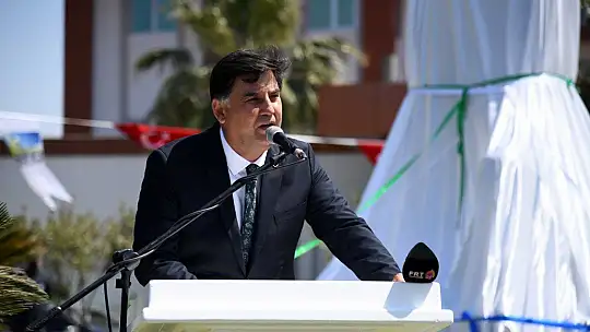 Karaca, sağlık çalışanlarının yanında olmaya çalışıyoruz