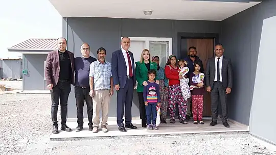 Sel mağduru Roman vatandaşlar prefabrik konutlarına kavuştu