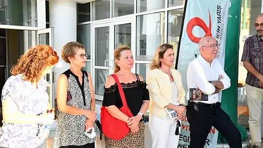 RESİM SERGİSİNİN GELİRİ ONKOLOJİ BÖLÜMÜNE BAĞIŞLANACAK