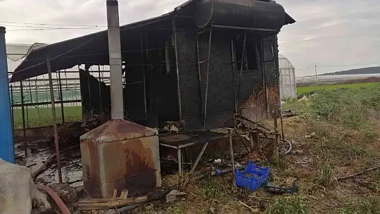 Seydikemer'de ahşap barakada çıkan yangında bir çocuk öldü