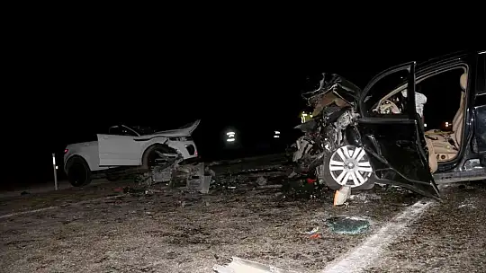 Seydikemer'de iki otomobil çarpıştı: 1 ölü 3 yaralı