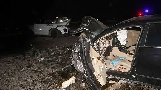 Seydikemer'de iki otomobil çarpıştı: 1 ölü 3 yaralı