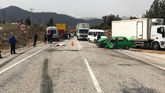 Seydikemer'de otomobil, tırla çarpıştı: 1 ölü