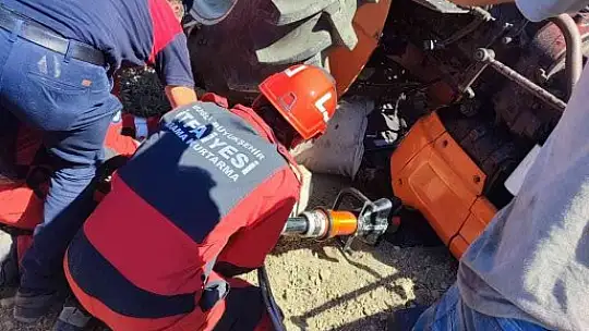 Seydikemer'de traktör devrildi: 1 yaralı