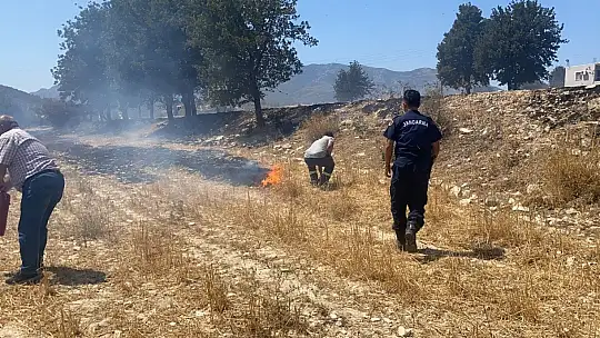 Seydikemer'de yangının biri sönüyor, biri başlıyor