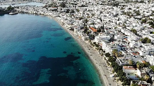 Sıcak havayı gören sahile akın etti