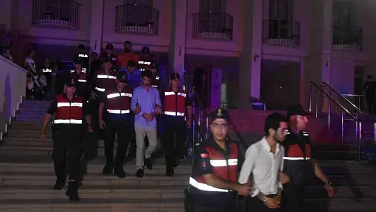 Silahla vurduktan sonra cesedi yakıp asitle eritmeye çalışmışlar