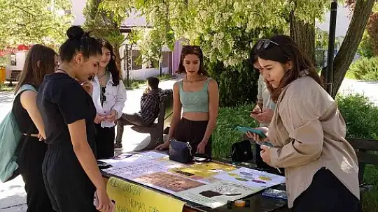 Simülasyon etkinliğinde engelli arkadaşlarıyla empati kurdular