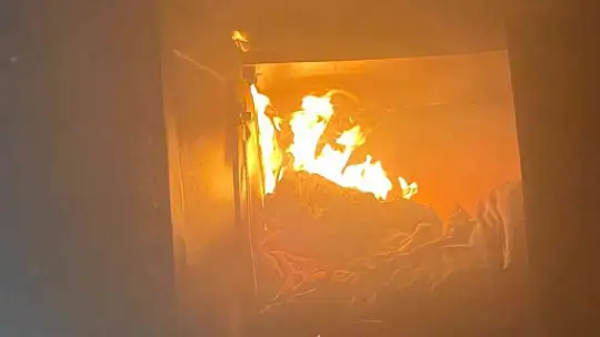 SOBA BACASINDAN DÖKÜLEN KURUM EVİ YAKTI