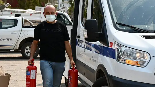 Söke Belediyesi'nin yardım aracı Muğla'nın Bodrum ilçesine ulaştı