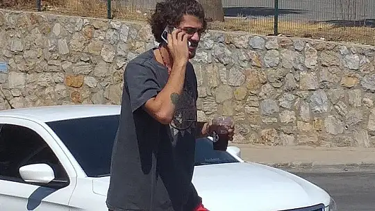 Spor otomobili ile Bodrum'da kaza yaptı