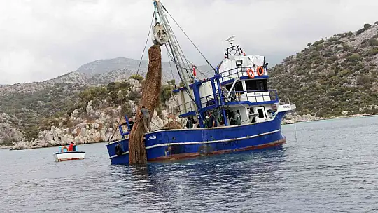 SUALTI ARKEOLOJİ KAZISI İÇİN BALIKÇI AĞLARI TEMİZLENDİ