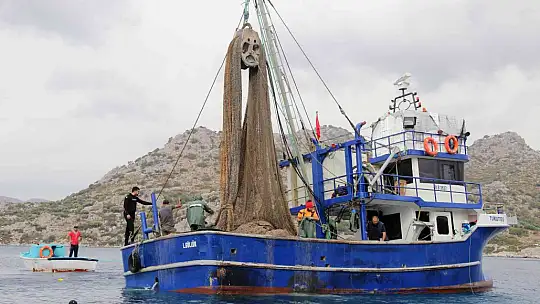 SUALTI ARKEOLOJİ KAZISI İÇİN BALIKÇI AĞLARI TEMİZLENDİ