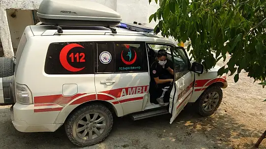 Tahliye edilen evden çıkardıkları Ayşe Nine'yi görmeden dönmek istemediler