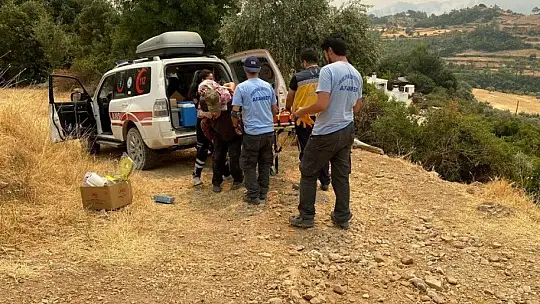 Tahliye edilen evden çıkardıkları Ayşe Nine'yi görmeden dönmek istemediler