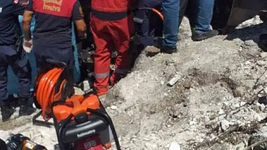 Talihsiz genç yanan tırda yaşamını yitirdi