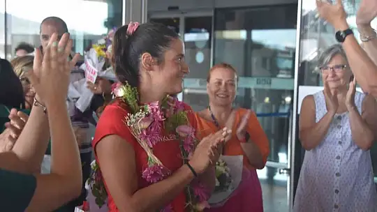 Tarihe geçen Aysu'ya davullu zurnalı karşılama