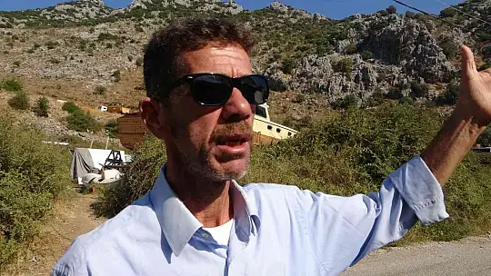 Tarihi kalelere gözü gibi bakıyorlar