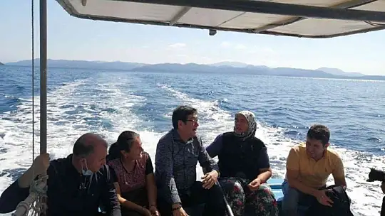 Tarım İl Müdürü, balıkçı kadınları sorunlarını teknede dinledi